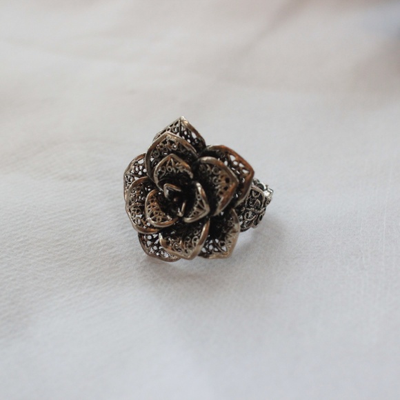 Bold Silver Flower Ring - Picture 3 of 3